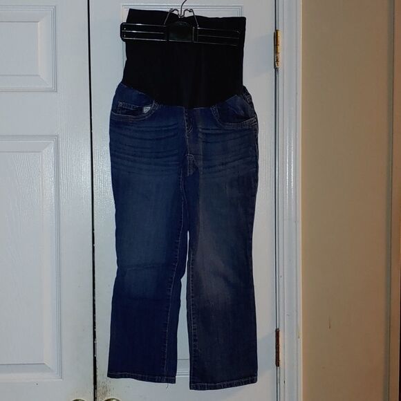 Two Hearts Maternity Denim - Two Hearts Maternity  full panel  capri jeans Sz M